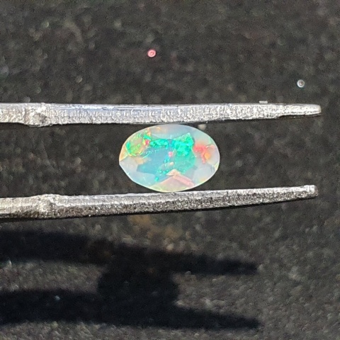 Opal z Etiopii fasetowany 6x4 mm nr A255