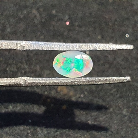 Opal z Etiopii fasetowany 6x4 mm nr A255