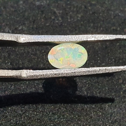 Opal z Etiopii fasetowany 6x4 mm nr A257