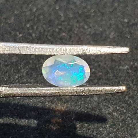 Opal z Etiopii fasetowany 6x4 mm nr A259