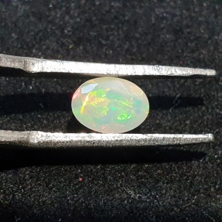 Opal z Etiopii fasetowany 7x5 mm nr A263