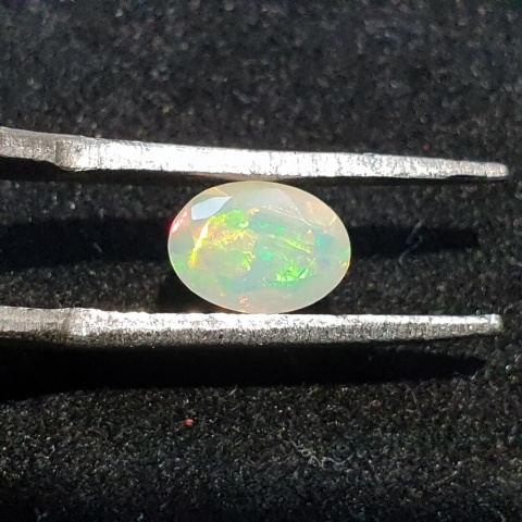 Opal z Etiopii fasetowany 7x5 mm nr A263
