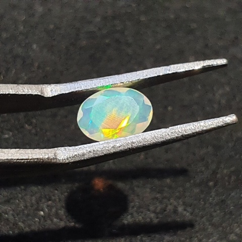 Opal z Etiopii fasetowany 7x5 mm nr A265