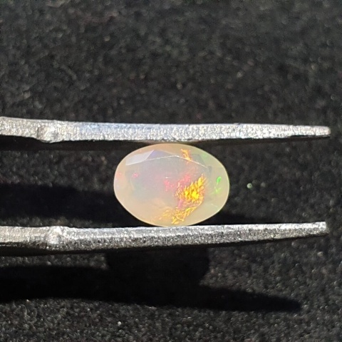 Opal z Etiopii fasetowany 7x5 mm nr A268