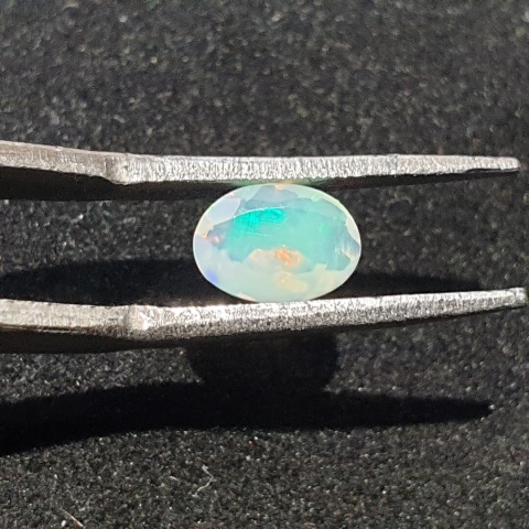 Opal z Etiopii fasetowany 7x5 mm nr A269