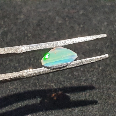 Opal z Etiopii fasetowany 7x5 mm nr A269