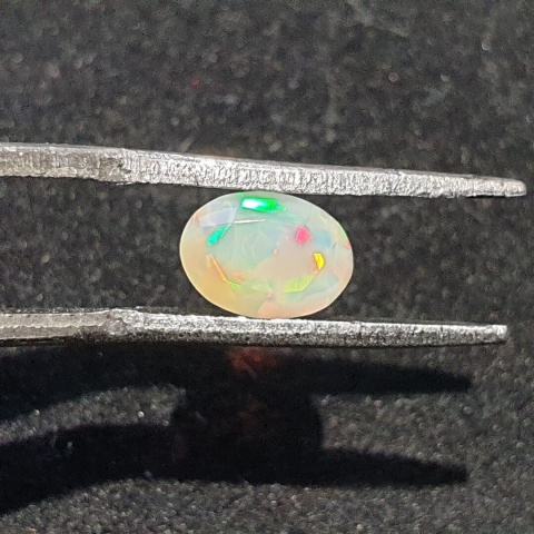 Opal z Etiopii fasetowany 7x5 mm nr A273