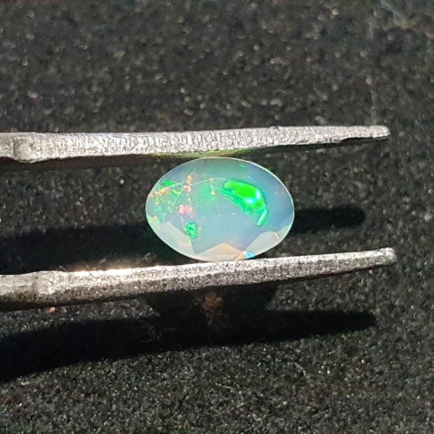 Opal z Etiopii fasetowany 7x5 mm nr A275