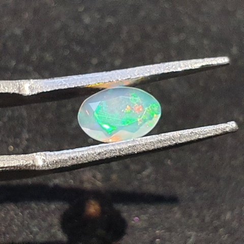 Opal z Etiopii fasetowany 7x5 mm nr A275