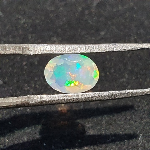 Opal z Etiopii fasetowany 7x5 mm nr A276
