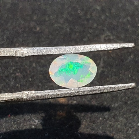 Opal z Etiopii fasetowany 7x5 mm nr A277