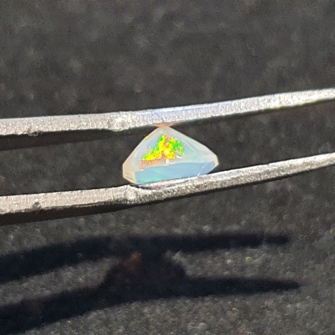 Opal z Etiopii fasetowany 7x5 mm nr A277