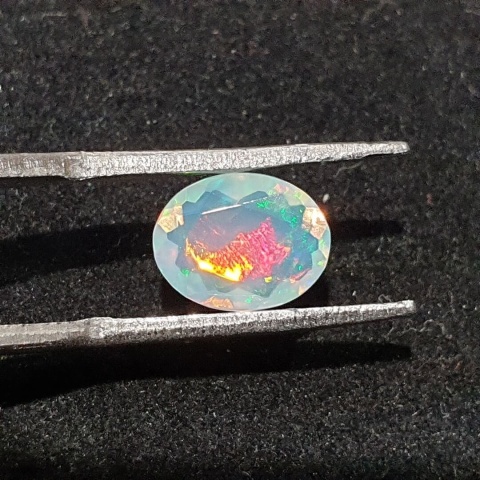 Opal z Etiopii fasetowany 9x7 mm nr A331