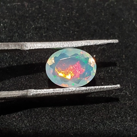 Opal z Etiopii fasetowany 9x7 mm nr A331