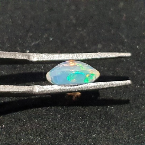 Opal z Etiopii fasetowany 9x7 mm nr A331
