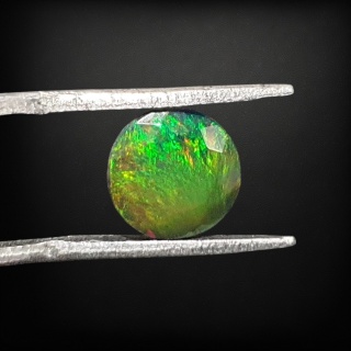 Czarny opal etiopski fasetowany 9 mm nr A459