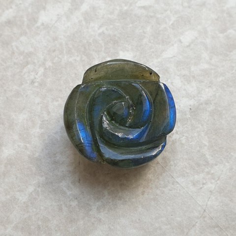 Labradoryt róża fi 22 mm nr 28