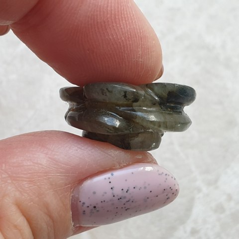 Labradoryt róża fi 22x mm nr 36