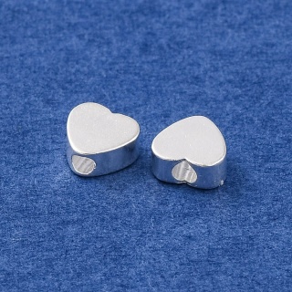 Przekładka serce mosiądz posrebrzany 4,8x4 mm 1 szt