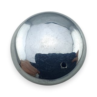 Szungit szlachetny kaboszon z dziurką fi 21 mm nr 20