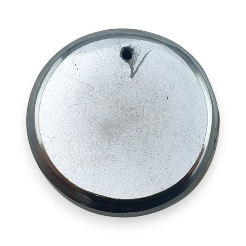 Szungit szlachetny kaboszon z dziurką fi 22 mm nr 11