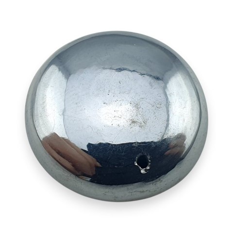 Szungit szlachetny kaboszon z dziurką fi 22 mm nr 13