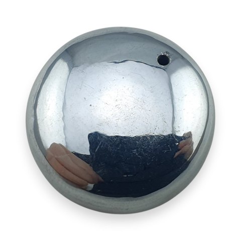 Szungit szlachetny kaboszon z dziurką fi 22 mm nr 15