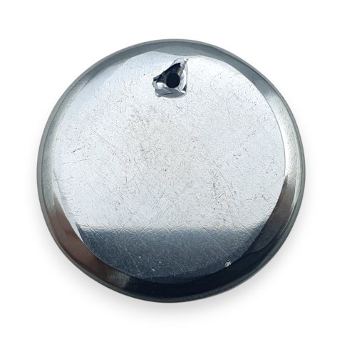 Szungit szlachetny kaboszon z dziurką fi 22 mm nr 15