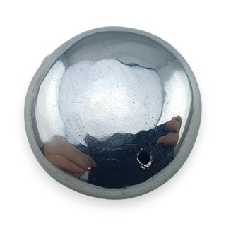 Szungit szlachetny kaboszon z dziurką fi 22 mm nr 22