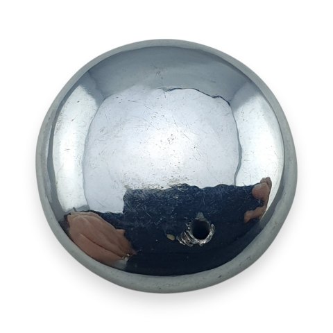 Szungit szlachetny kaboszon z dziurką fi 22 mm nr 28