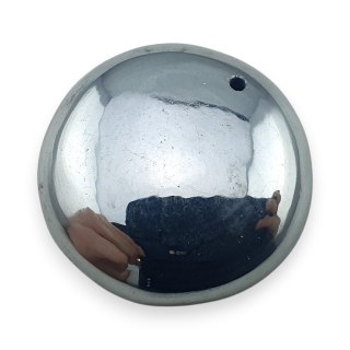 Szungit szlachetny kaboszon z dziurką fi 22 mm nr 29