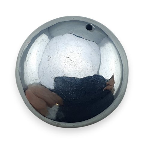 Szungit szlachetny kaboszon z dziurką fi 22 mm nr 3