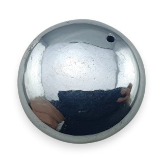 Szungit szlachetny kaboszon z dziurką fi 23 mm nr 16