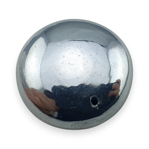 Szungit szlachetny kaboszon z dziurką fi 24 mm nr 1