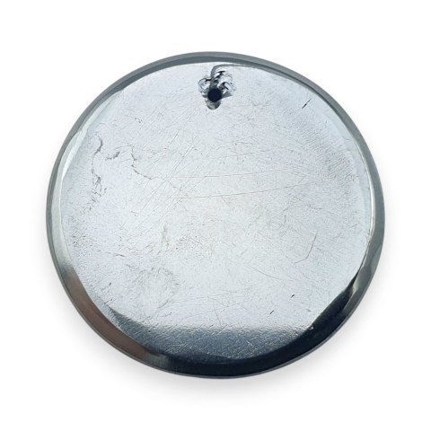 Szungit szlachetny kaboszon z dziurką fi 25 mm nr 4