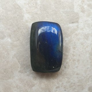 Labradoryt kaboszon 18x12 mm nr C104