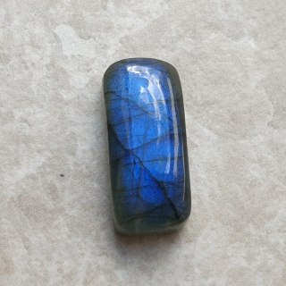 Labradoryt kaboszon 24x11 mm nr C175