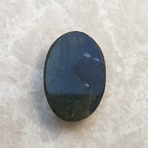 Labradoryt kaboszon 25x17 mm nr C68