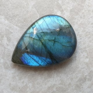 Labradoryt kaboszon 26x19 mm nr C156