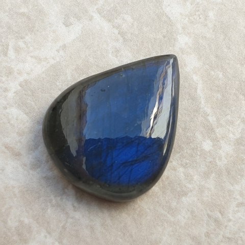 Labradoryt kaboszon 26x20 mm nr C38