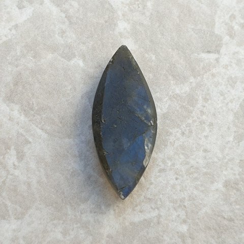 Labradoryt kaboszon 27x11 mm nr C25