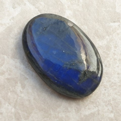 Labradoryt kaboszon 32x21 mm nr B995