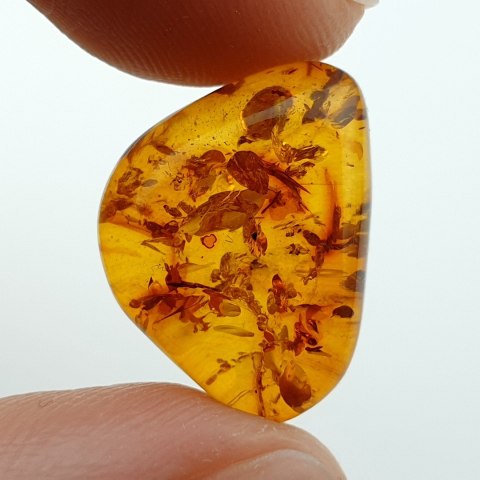 Brusztyn bałtycki kaboszon 18x14 mm nr A404