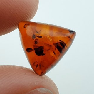 Bursztyn bałtycki kaboszon 11x11 mm nr A592