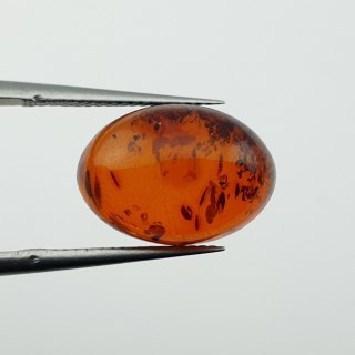 Bursztyn bałtycki kaboszon 14x10 mm nr A675