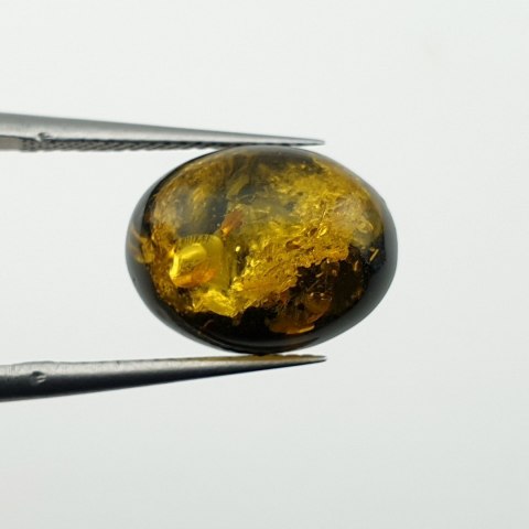 Bursztyn bałtycki kaboszon 13x10 mm nr A709