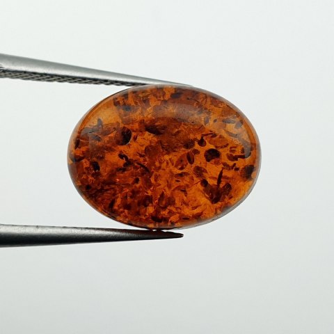 Bursztyn bałtycki kaboszon 13x10 mm nr A915