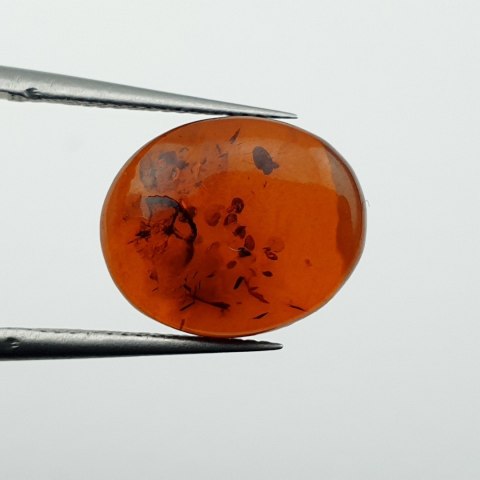 Bursztyn bałtycki kaboszon 13x11 mm nr A961