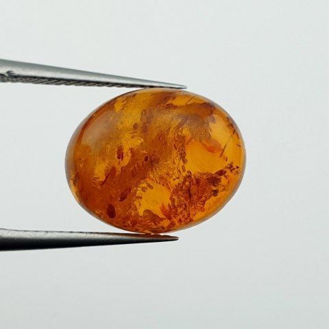 Bursztyn bałtycki kaboszon 13x11 mm nr A975