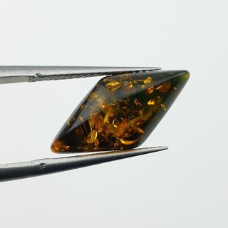 Bursztyn bałtycki kaboszon 17x8 mm nr A844